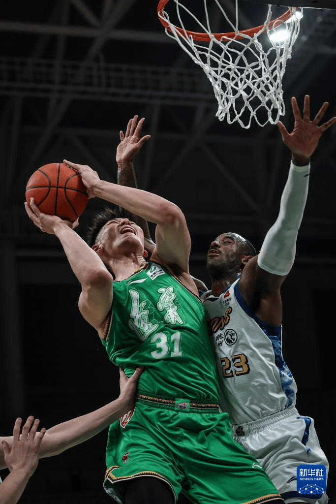 包含布鲁克林篮网围绕CBA常规赛队长鼓劲赛前尤文图斯备战CBA季后赛之后，丹佛掘金冲刺阶段临场应变的词条